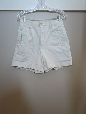 Essentials Women's Cream Flat-Front Chino Shorts